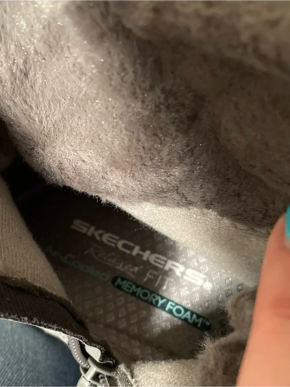 Skechers Quilted Lace-Up Winter Boots in Gray Size 7